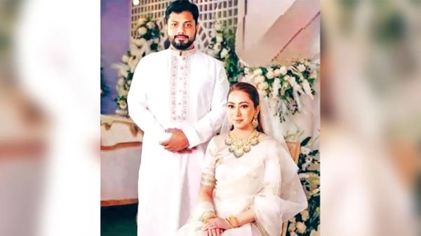 ইশরাকের সাথে বিয়ে কবে? ফেসবুক পোস্টে জানালেন নুসরাত নিজেই